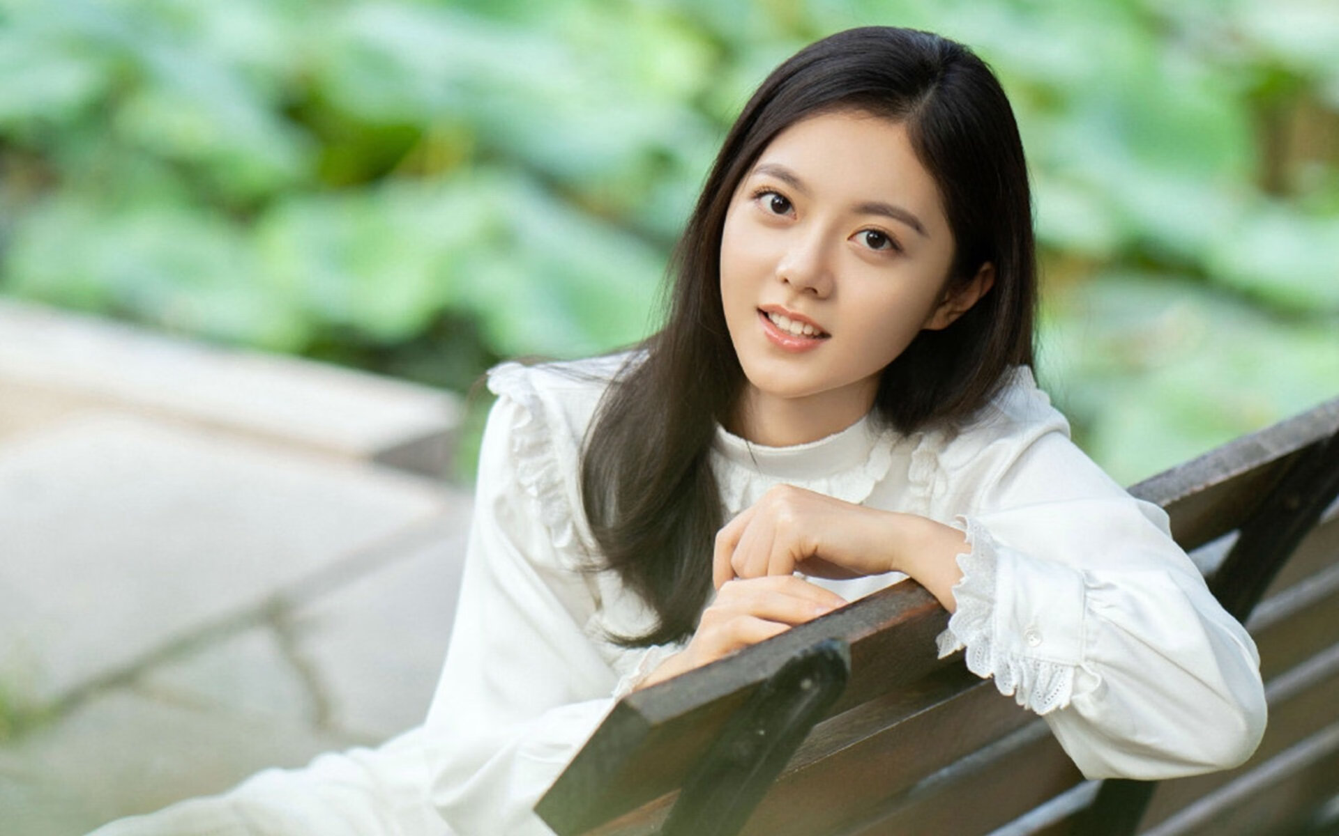 PSG战术反复调整难以找到突破口