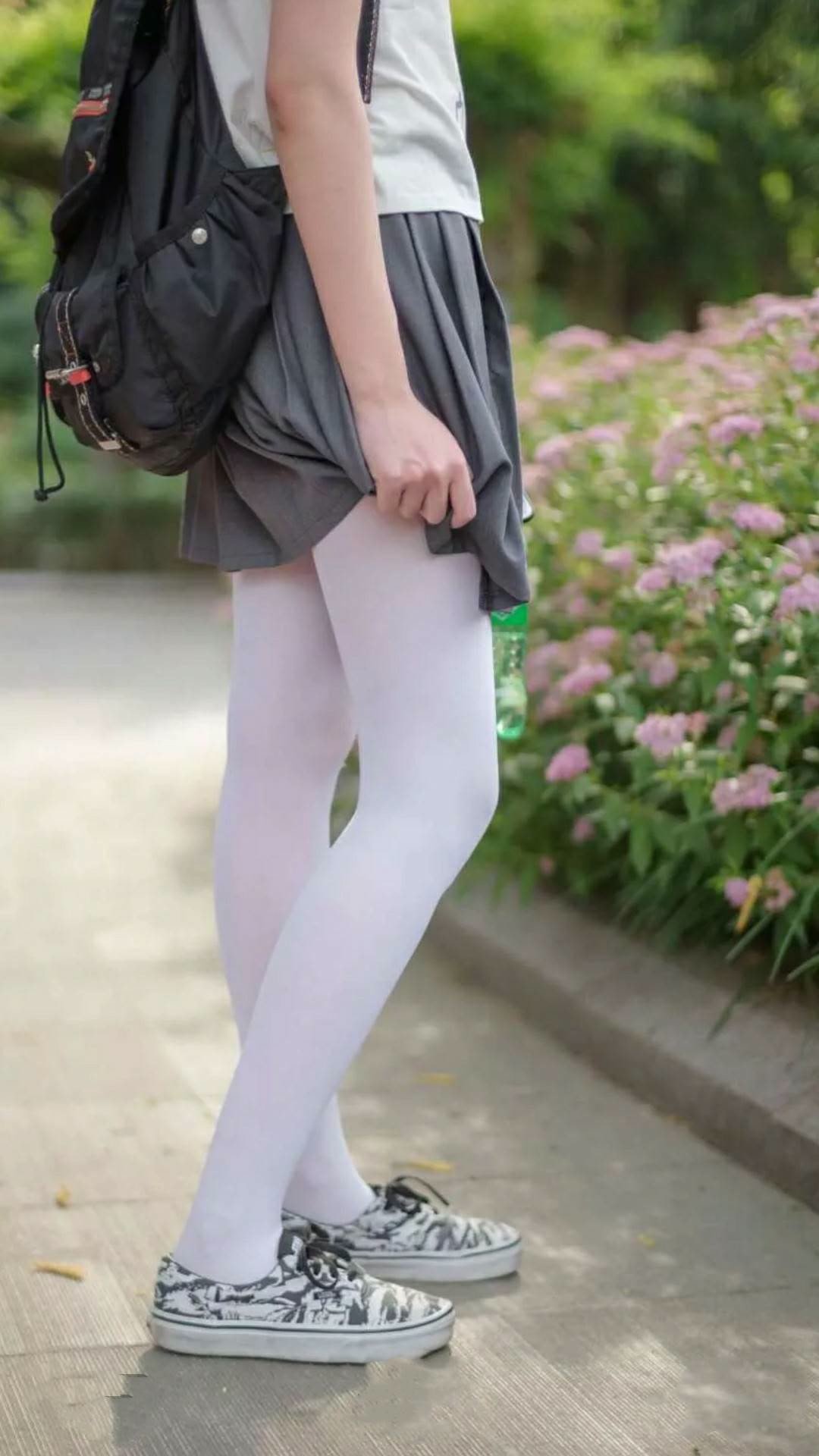 德国接力团队氛围积极乐观，德国女子田径接力队成员